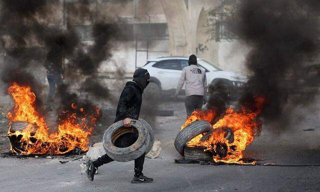 In Jericho kocht der Zorn der Palästinenser über das Vorgehen der israelischen Sicherheitskräfte hoch.