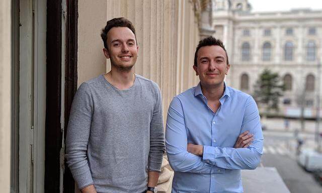 Paul (l.) und Julian Zehetmayr haben 2015 das Unternehmen Apilayer gegründet. Nun hat es der US-Konzern Idera gekauft.