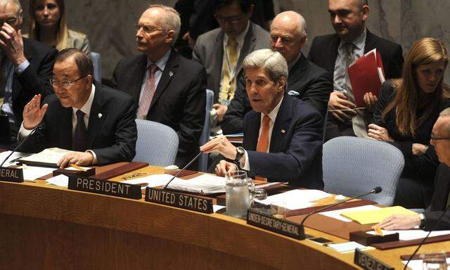 Ban Ki moon und John Kerry bei einer Sitzung des Sicherheitsrates zur Lage in Syrien im UN Hauptquartier.