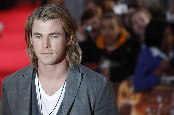 In den Foren wünschte man sich auch Chris Hemsworth als Christian Grey. Der "Thor"-Star galt als ein eher unwahrscheinlicher Kandidat.