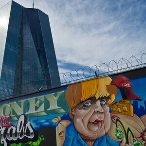 Bei der Europäischen Zentralbank (EZB) in Frankfurt  herrscht sichtlich Unsicherheit, steckt den Verantwortlichen doch noch der Schrecken aus dem Jahr 2011 in den Knochen. 