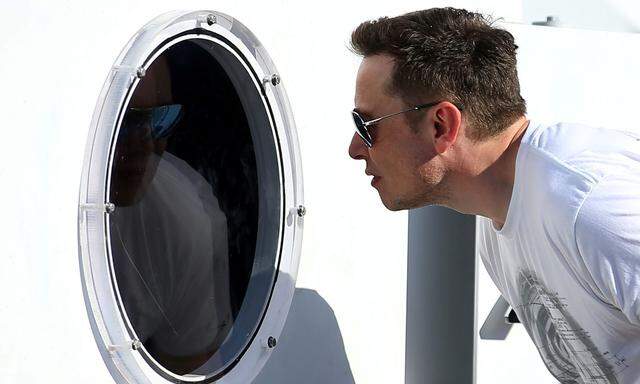 Tesla-Chef Elon Musk will von Betriebsspionage wissen