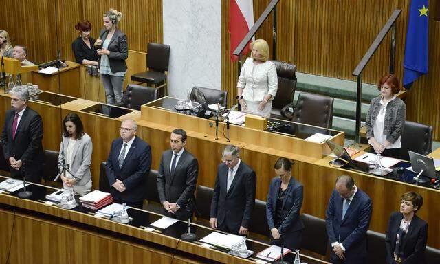 Schweigeminute für den verstorbenen früheren Außenminister und ÖVP-Chef Alois Mock im Parlament 