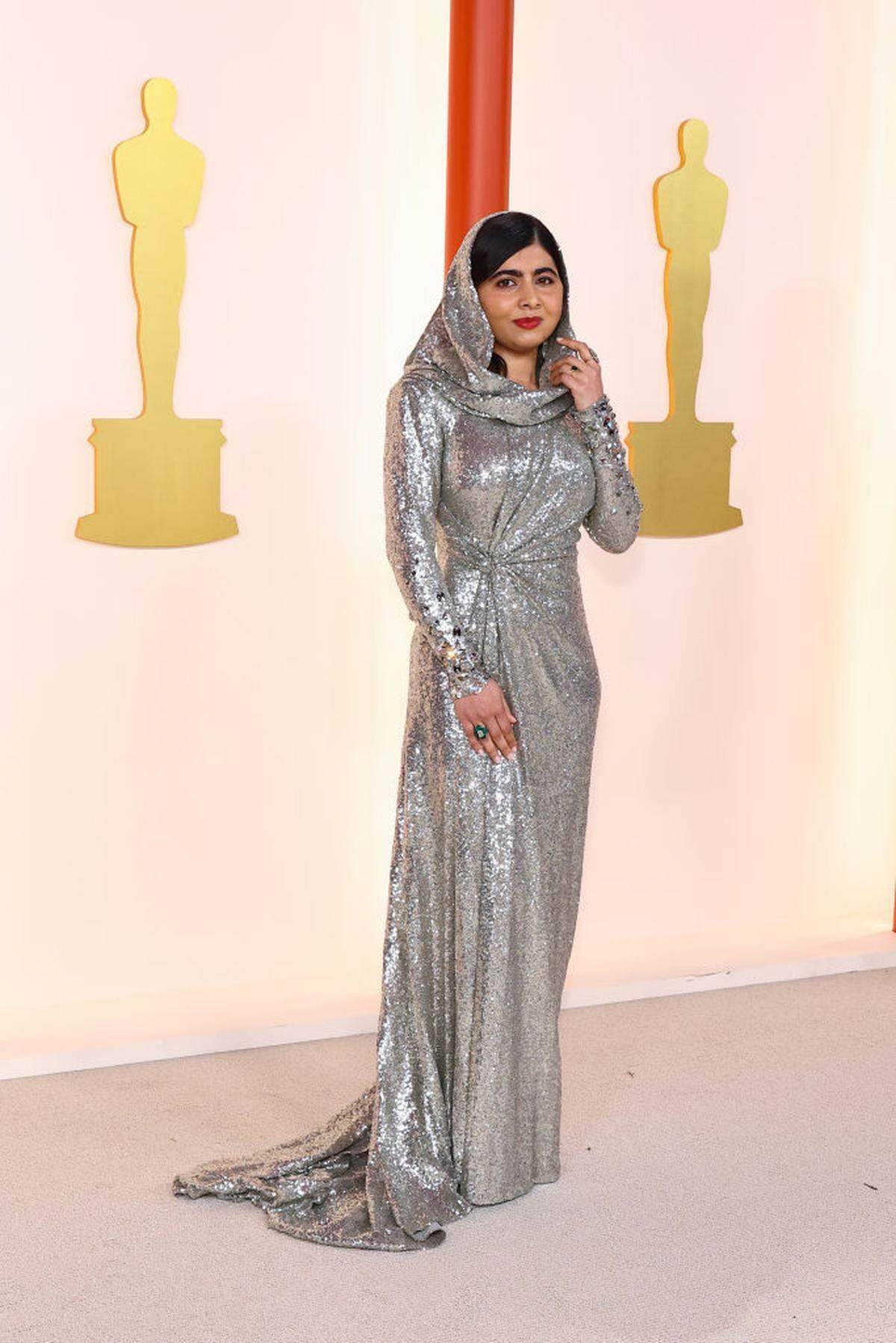 Zudem schienen Pailletten und Glitzerndes sehr beliebt. Malala Yousafzai in einem Kleid von Ralph Lauren. 
