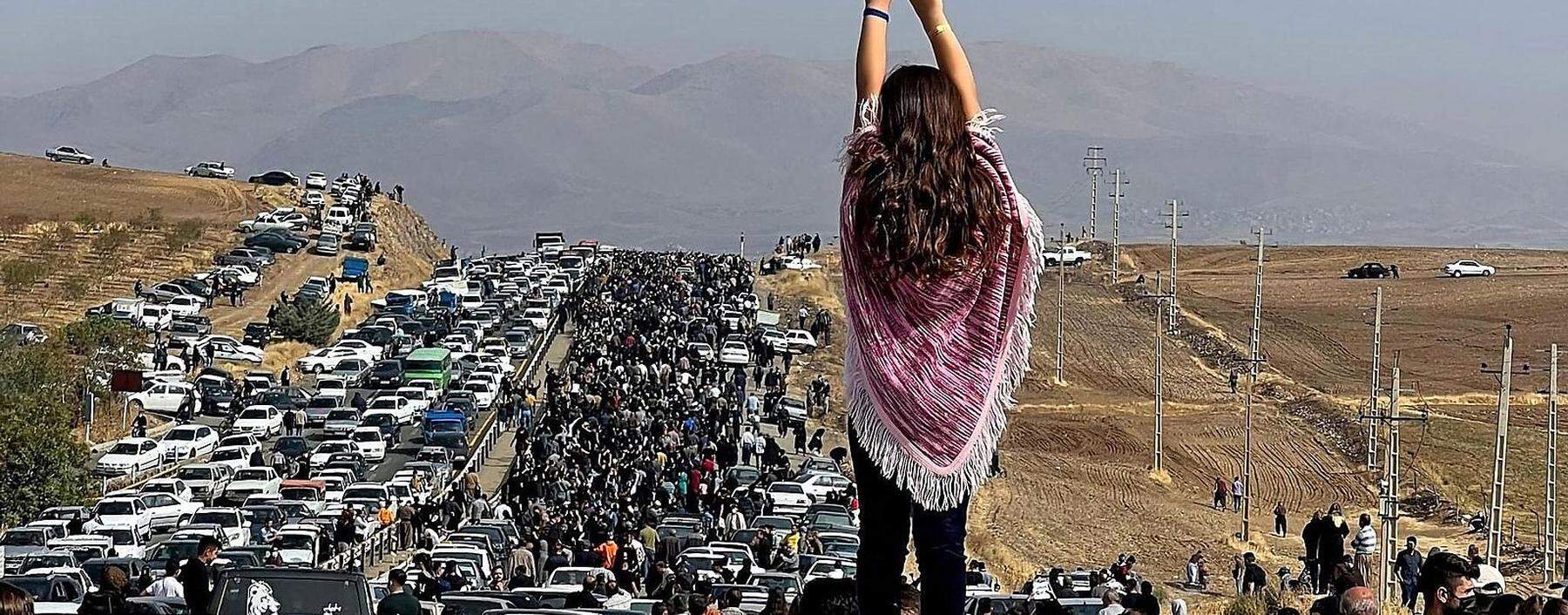 IRAN-POLITICS-WOMEN-PROTEST-AFP PICTURES OF THE YEAR 2022