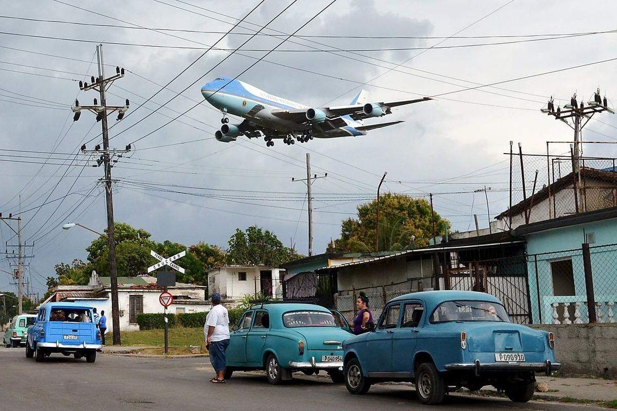 Dernn erstmals seit der kubanischen Revolution von 1959 ist ein US-Präsident im sozialistischen Havanna eingetroffen.