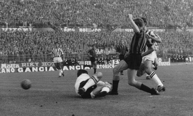 25. Oktober 1961: Inter Mailand schlägt die "Alte Dame" Juventus in Turin mit 4:2. 