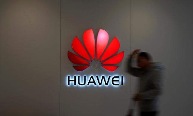 Die USA wollen Huaweis weltweite Expansion eindämmen, sagt China.