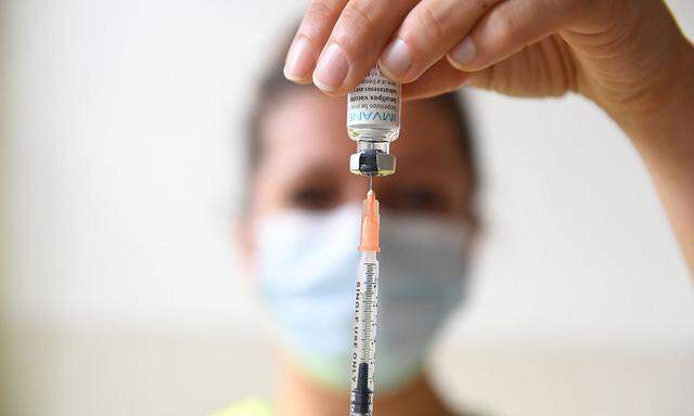 Monkeypox vaccination in Paris