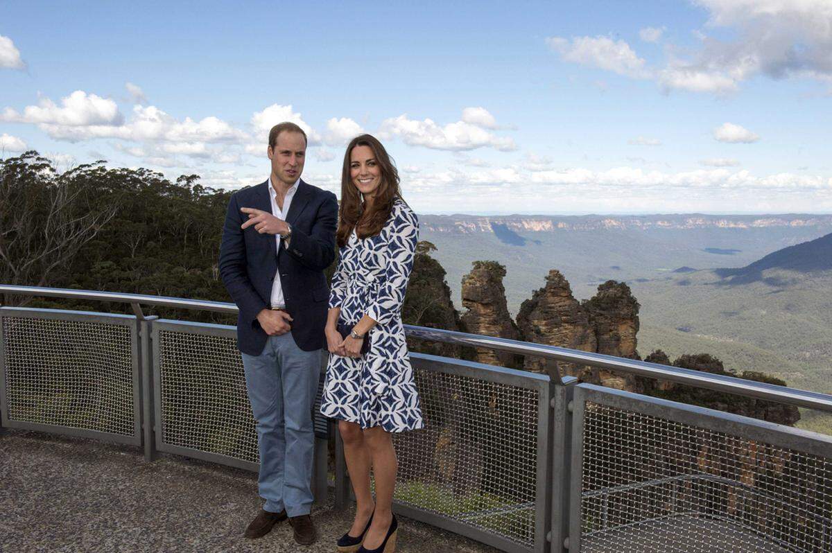 Wer wie Herzogin Kate aussehen will, der muss schnell sein. Im australischen Winmalee trug sie ein blaues Wickelkleid von Diane von Fürstenberg, das innerhalb von acht Minuten ausverkauft war. Der "Kate-Effekt" schlug wieder zu.