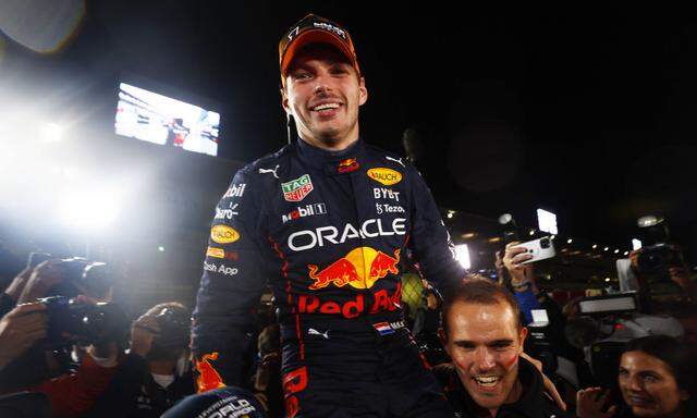 Formula 1 2022: Japanese GP SUZUKA, JAPAN - OCTOBER 09: Max Verstappen, Red Bull Racing, 1st position, celebrates World