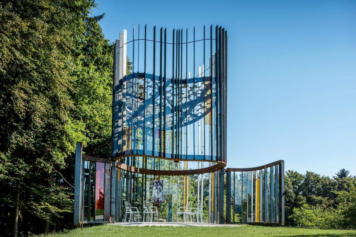 . . .  und die ARGE DI Doris Dockner mit Tritthart + Herbst Architekten ZT-OG (Bereich Hochbau) für das Projekt "Kirschkapelle" in der Südsteiermark. Der Preis wird alle zwei Jahre vergeben. Teilnahmeberechtigt sind Stahlbauunternehmen, Architektur- und Ingenieur- und Planungsbüros mit Sitz in Österreich. Infos unter: www.stahlbauverband.at  