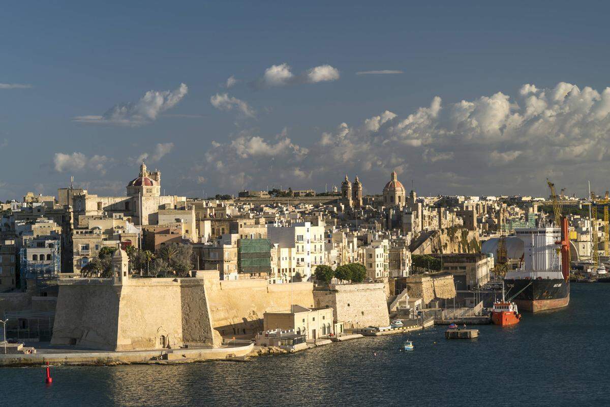 Valletta, die Hauptstadt Maltas, ist Europas Kulturhauptstadt 2018. Geplant sind internationale Filmfestivals und auch eine Biennale der zeitgenössischen Kunst. 300 Sonnentage im Jahr und ein glasklares Meer tragen ihr Übriges dazu bei, dass Malta die nächste Trenddestination wird.