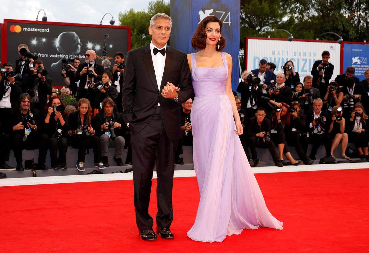 George Clooney machte von seinem Sommersitz am Comer See einen Abstecher zu den Filmfestspielen, um seinen neuen Film "Suburbicon" zu bewerben und nahm Ehefrau Amal mit.