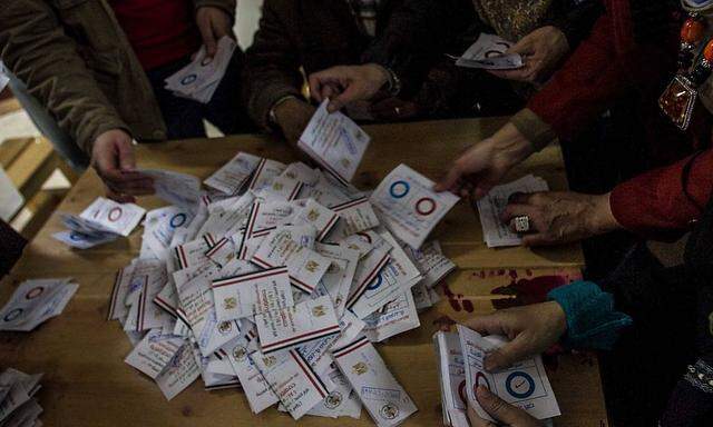Ministerium - Ägyptens Wähler haben Verfassung angenommen 