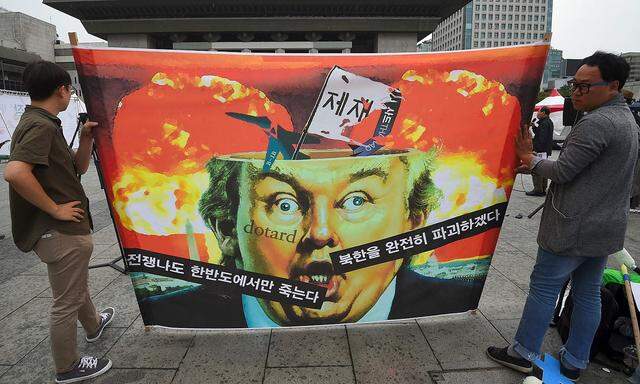 Koreanische Aktivisten protestieren gegen Donald Trump