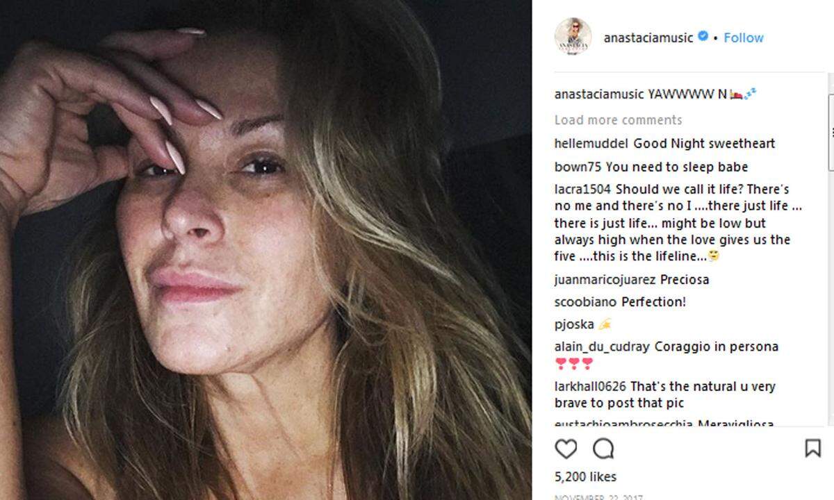 Ihre 49 Jahre sieht man Anastacia auch ohne Make-up nicht an.