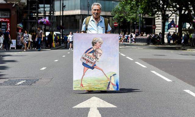 23 06 2018 London United Kingdom People s Vote March for Second Referendum Satirical artist K