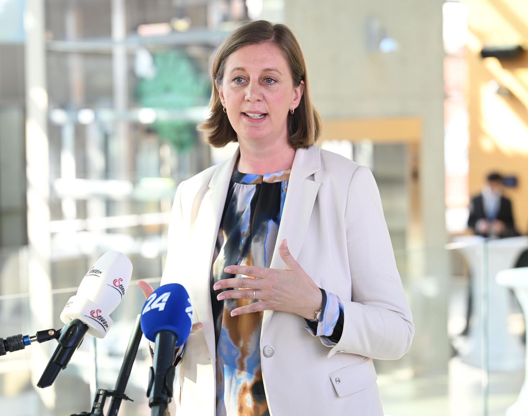 Zaradi višjega zadolževanja zveznih dežel v Avstriji še vedno negotovi glede proračunskega primanjkljaja