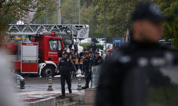 1. Oktober, Sicherheitskräfte sichern das Zentrum von Ankara 