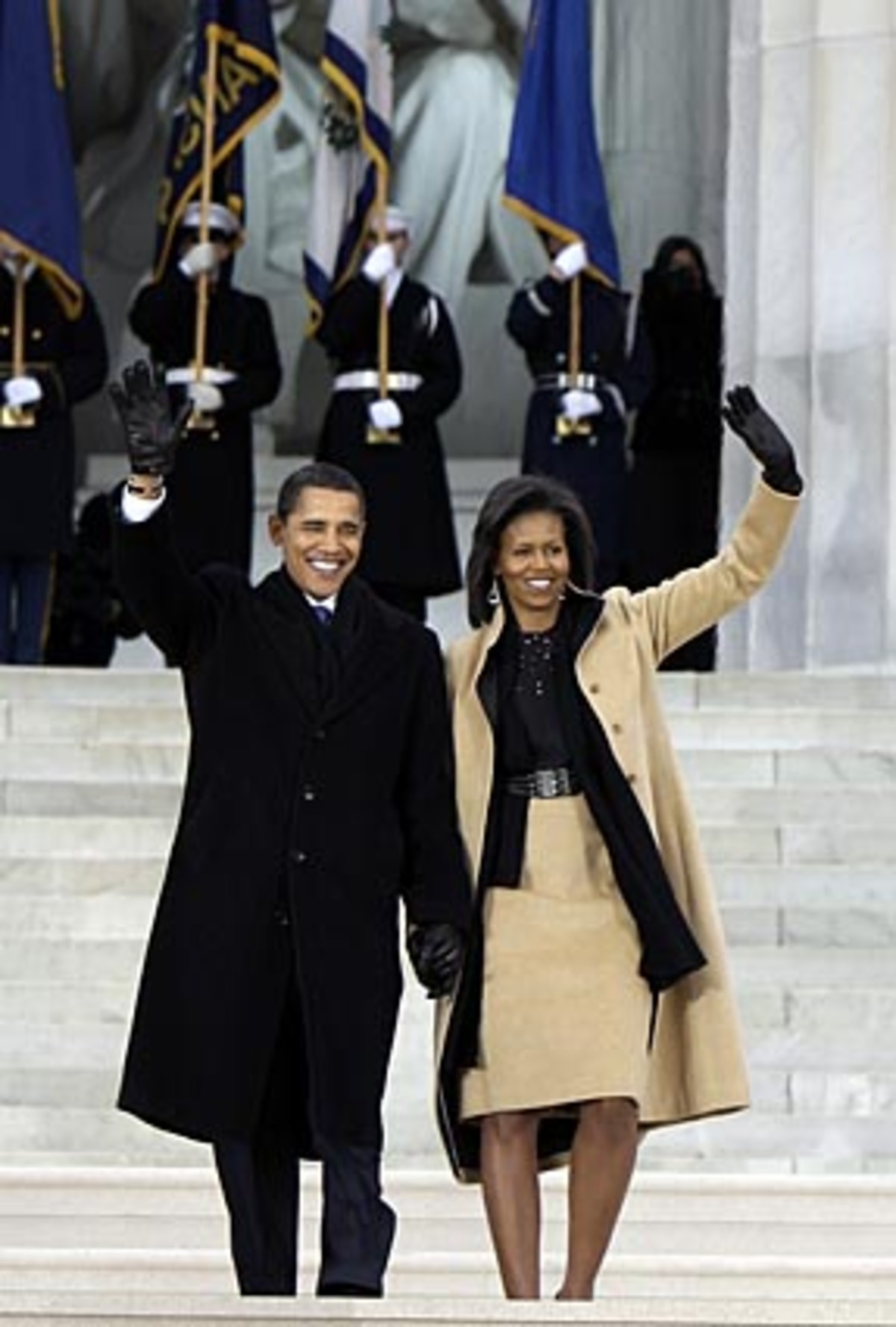 Michelle Obamas Stil beschrieb die Designerin einmal als "zeitlos", modern und schick, schlicht und raffiniert zugleich. Sie verbinde Intelligenz und Auftreten "mit der Anmut einer Tänzerin", so Pinto.