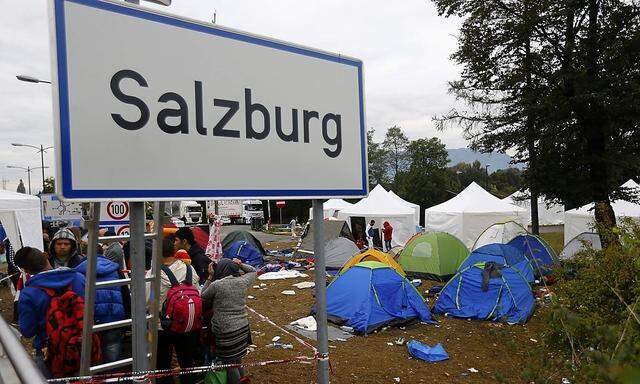 Flüchtlinge: Sonderzüge nach Deutschland fahren weiterhin 