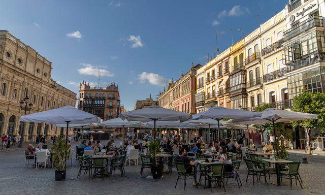 rant, hier in Sevilla, Essen übrig lässt, soll dieses künftig mit nach Hause nehmen.