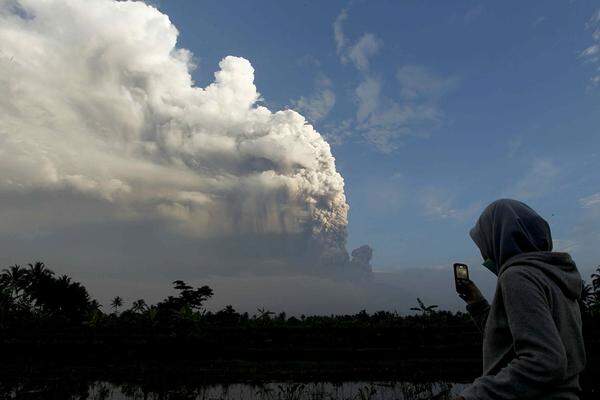 "Dies ist der schwerste Ausbruch des Merapi seit mindestens 100 Jahren", sagte der Chefgeologe des Energieministeriums.