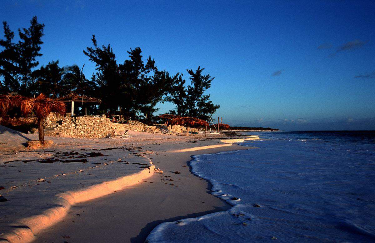 Am Privatstrand des One&amp;Only Ocen Club in Nassau entstieg schon Daniel Craig für Casino Royale den türkisblauen Wasser.