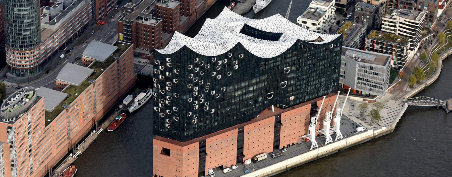 Aus dem Hafen gewachsen: die Elbphilharmonie.