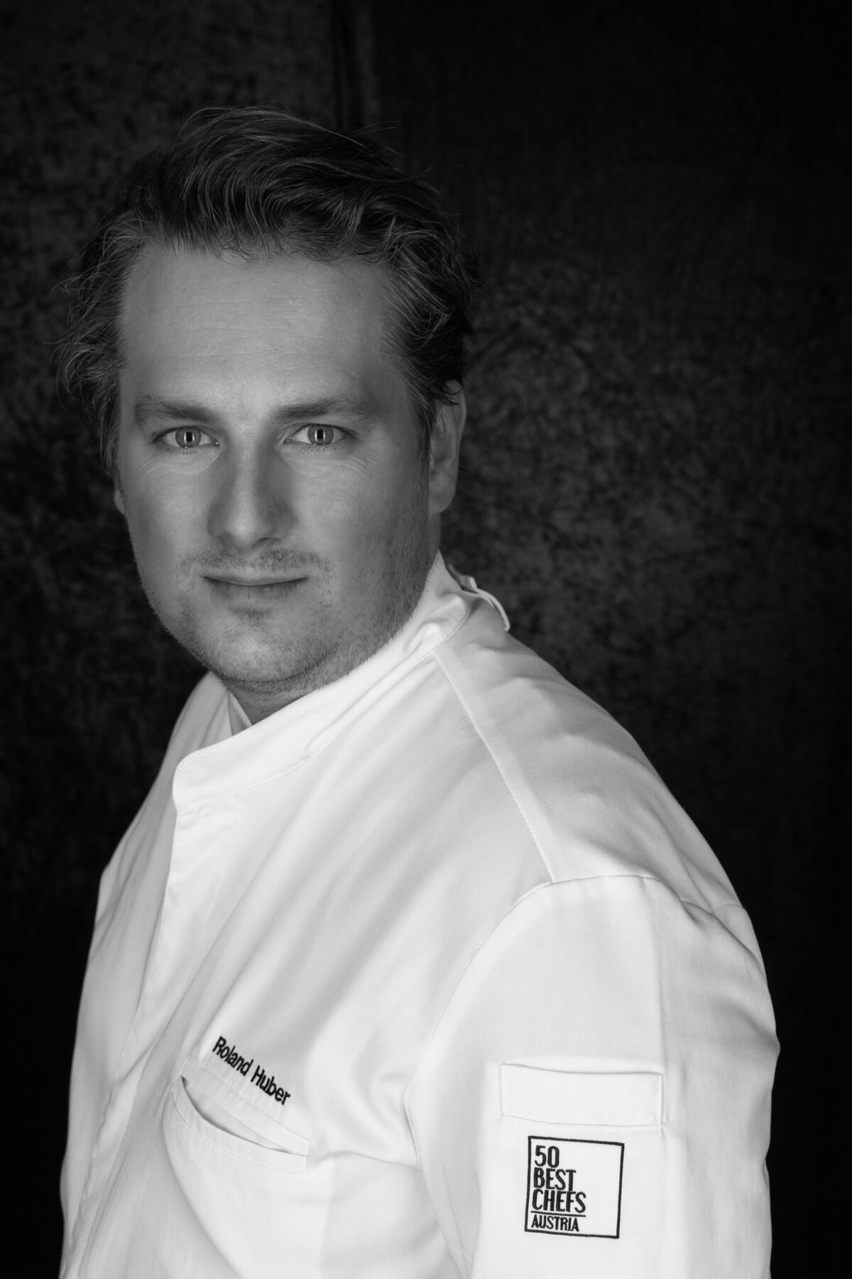 Warten. Sternekoch Roland Huber kocht im Esslokal in Hadersdorf derzeit noch Abholessen.