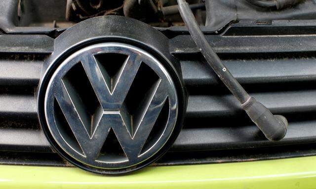 FILE PHOTO: File picture of a Volkswagen logo on a car´s front at a scrapyard in Fuerstenfeldbruck
