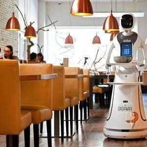 So können die Roboter-Kellner aussehen. (Symbolfoto) 