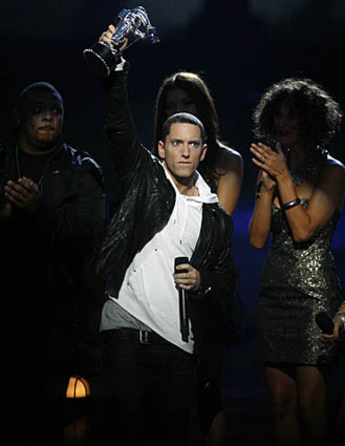 Eminem gewann in der Kategorie Hip-Hop. Als bestes Video eines männlichen Sängers wurde der Rapper T.I. mit "Live Your Life" ausgezeichnet.