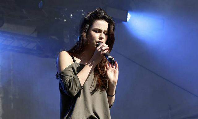 Lena Meyer Landrut beim Radio Hamburg Top 826 Oster Mega Hit Marathon auf der Top 826 B�hne in der M