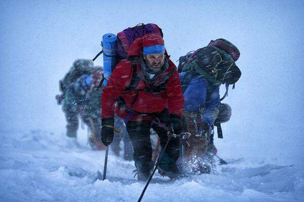 21 Filme liefen bei den 72. Filmfestspielen von Venedig im Wettbewerb um den Hauptpreis, den Goldenen Löwen. Eröffnet wurde das renommierte Filmfestival mit dem Bergsteigerdrama "Everest". Der prominent besetzte Film von Baltasar Kormakur - unter anderem spielen Jake Gyllenhaal, Josh Brolin und Robin Wright mit - lief allerdings außer Konkurrenz.  