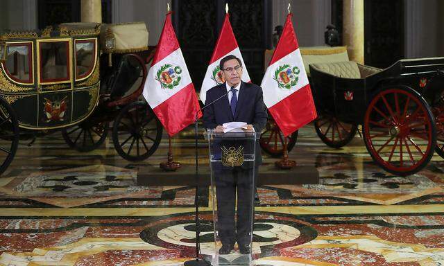 Vizcarra verkündet die Auflösung des Kongresses (30. September)