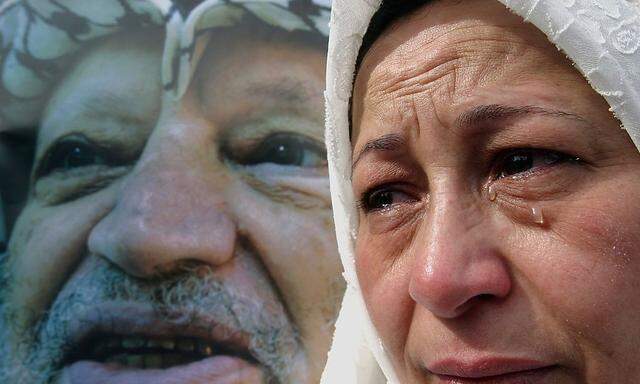 Viele Palästinenser betrauerten den Tod ihrer Leitfiur Arafat im Jahr 2004.