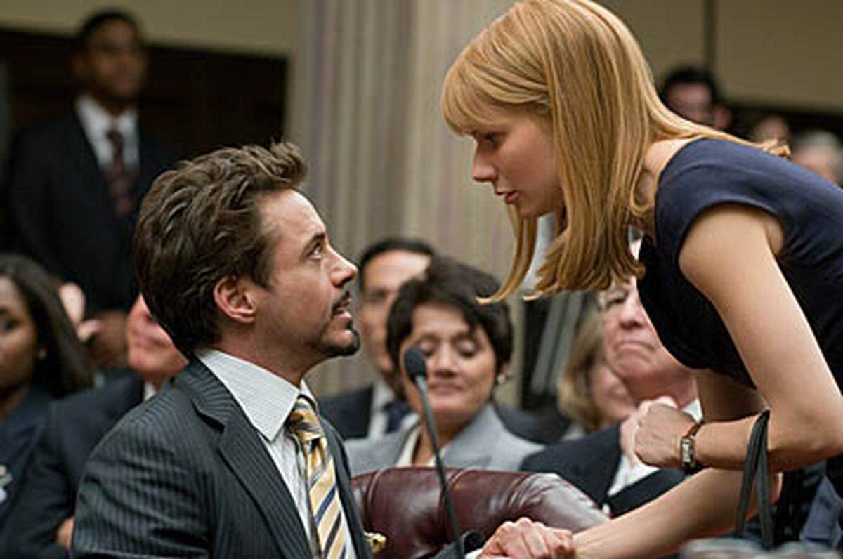 In der Rolle des reichen Superhelden Tony Stark schaffte Robert Downey Jr., nach langen Drogeneskapaden wieder clean, 2008 ein fulminantes Comeback. Nun schlüft er ein zweites Mal in der Superheldenkostüm, erneut an seiner Seite: Gwyneth Paltrow als Assistentin Pepper Pots.