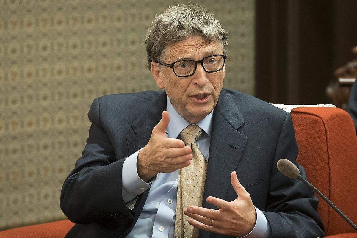 Alter: 60Vermögen: 87,3 Milliarden Dollar Ihn muss niemand mehr vorstellen: Microsoft-Gründer Bill Gates führt seit Jahren die Reichenrankings der Welt an und darf natürlich auch im "Wealth-X"-Report nicht fehlen. Keiner unter 70 ist reicher als er. Naja, eigentlich auch keiner über 70.