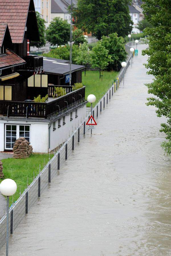 Das waren laut den Aufzeichnungen des Hydrografischen Dienstes des Landes nur 15 Zentimeter weniger als beim August-Hochwasser 2002.