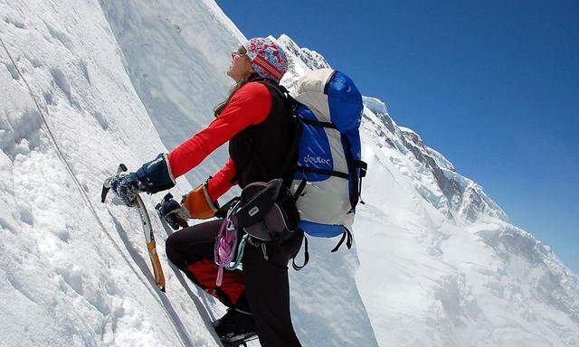 Gerlinde Kaltenbrunner am K2, dem zweithöchsten Berg der Erde