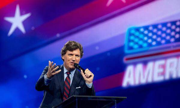 US-Moderator Tucker Carlson vertritt eine sehr russlandfreunliche und Kiew-kritische Haltung. 