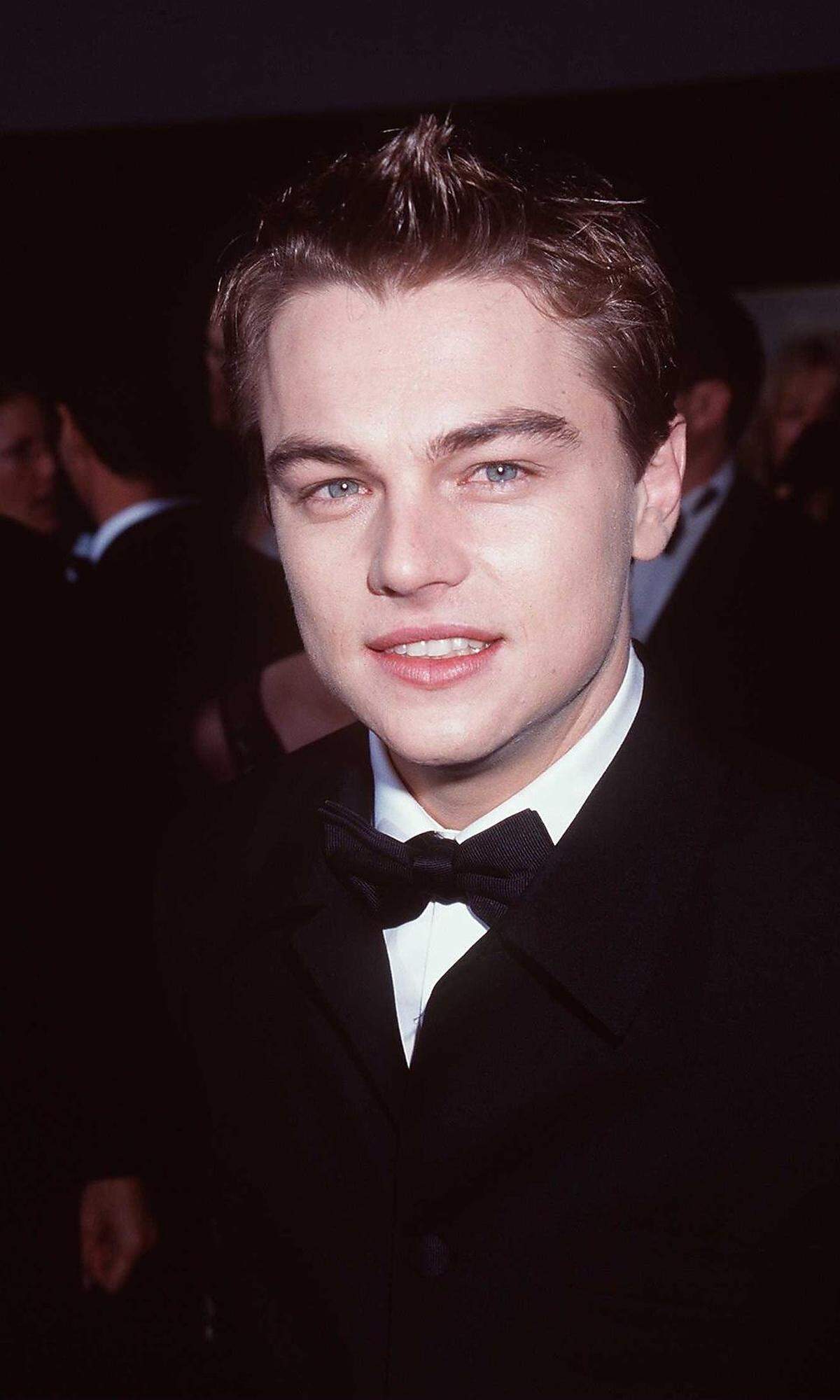 Jack. Schon mit 20   Jahren war Leonardo DiCaprio nach Filmen wie „Gilbert Grape“ und „Romeo + Julia“ und einer Oscar-Nominierung erfolgsverwöhnt und habe sich — vertraut man James Camerons Ausführungen — entrüstet gezeigt, dass er für die Rolle überhaupt vorsprechen müsse. Zum Glück stieg er dann doch noch von seinem hohen Ross.