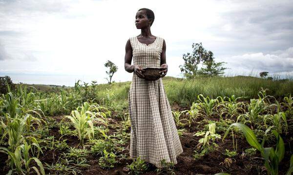 Die gemeinschaftliche Bewirtschaftung von Land kann Frauen aus der Armut helfen. 