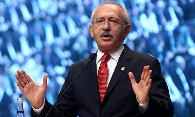 CHP-Chef Kilicdaroglu glaubt, die AKP-Regierung wusste im Vorhinein von dem Putschversuch.