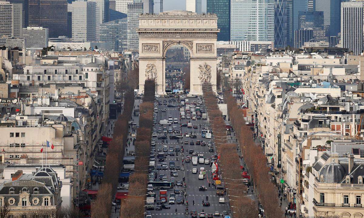 Paris muss die Führungsposition in Europa abgeben und fällt auf Platz drei zurück. Jahresmiete pro Quadratmeter: 2017: 13.255 Euro2016: 13.255 Euro