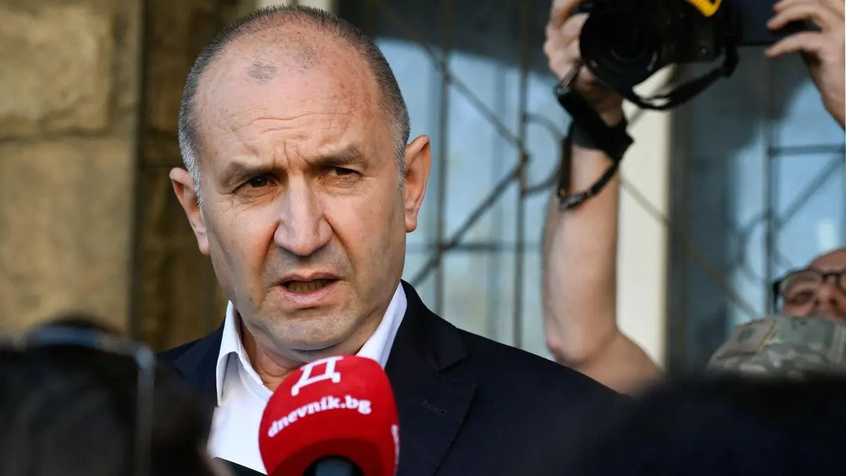 Ex-Pr-sident-Radew-offiziell-zum-Regierungschef-Bulgariens-ernannt