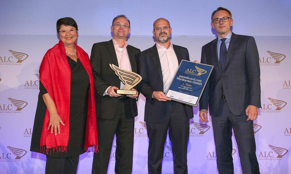 Auszeichnung Wien Kategorie International - 1. Platz (v.l.): Wiens Wirtschaftsstadträtin Renate Brauner, die Sieger mit Paysafecard-CFO Joze Rant und Paysafecard-CEO Udo Müller sowie PwC-Partner Rudolf Krickl.