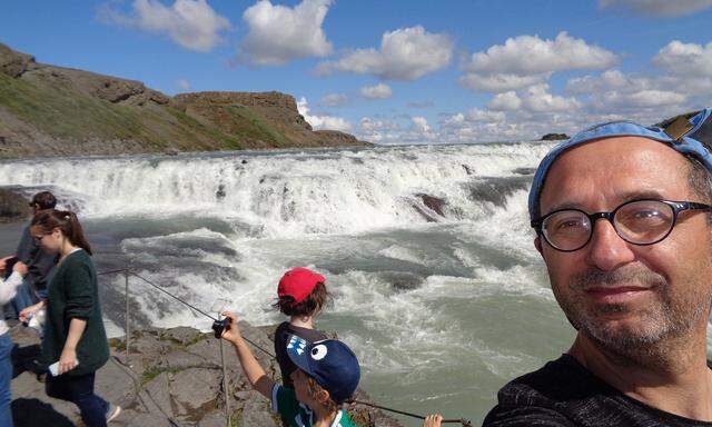 Fake oder Wahrheit?  War ich wirklich je beim Wasserfall Gullfoss – und bewegte sich das isländische Wasser? 